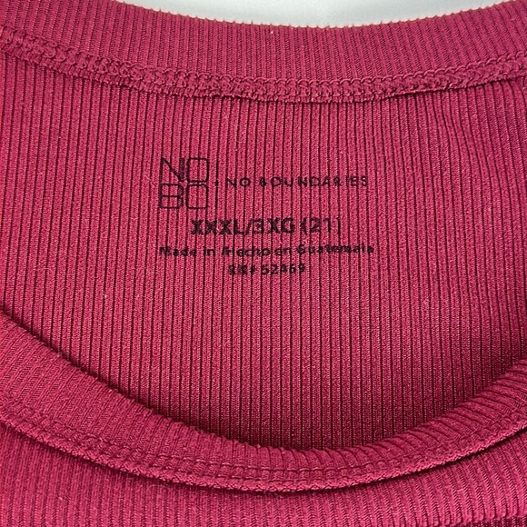 No Boundaries Women’s Long Sleeve T. XXL Maroon. Scooped Neckline. - Picture 5 of 7